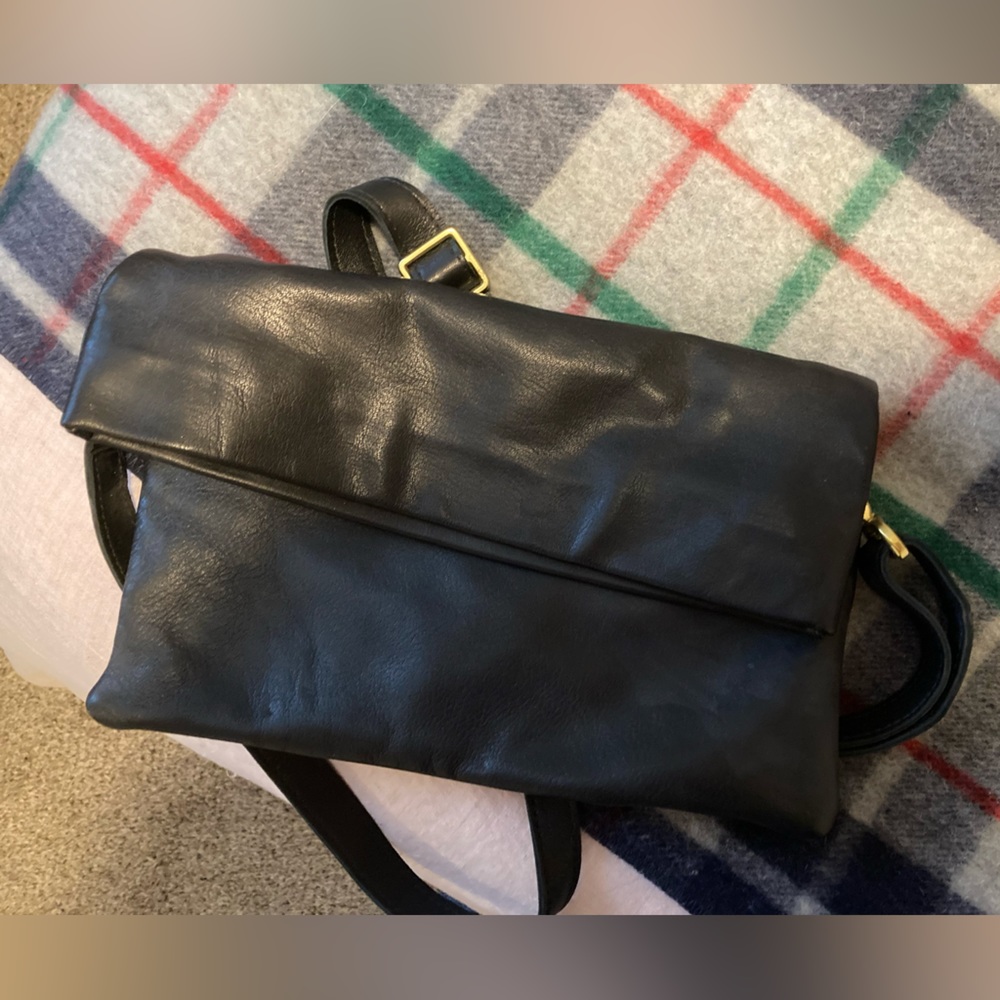Sseko black leather purse